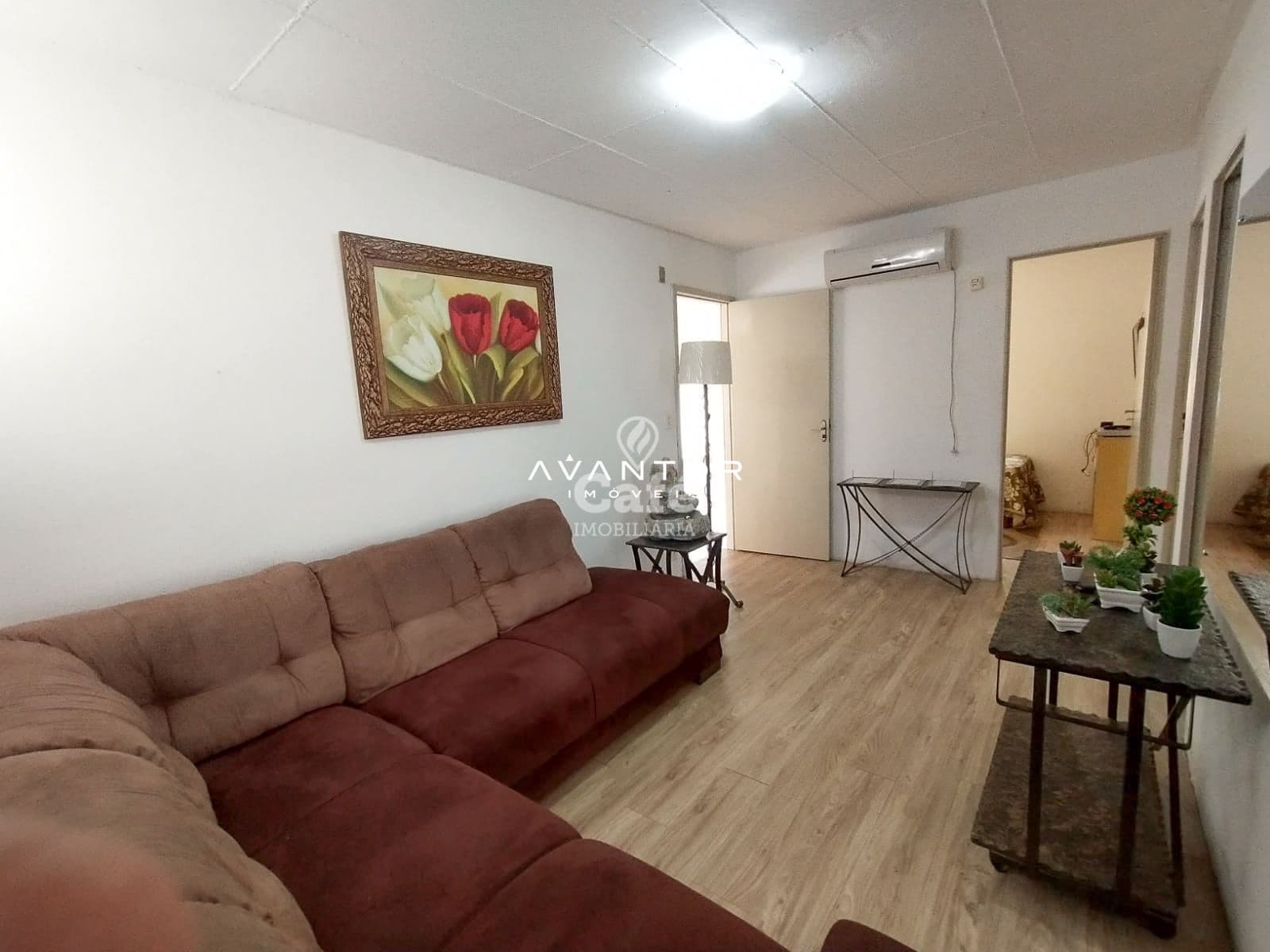 Linda casa na principal rua do bairro Trancredo Neves — Casa com 4 quartos à venda em Tancredo Neves, Santa Maria/RS