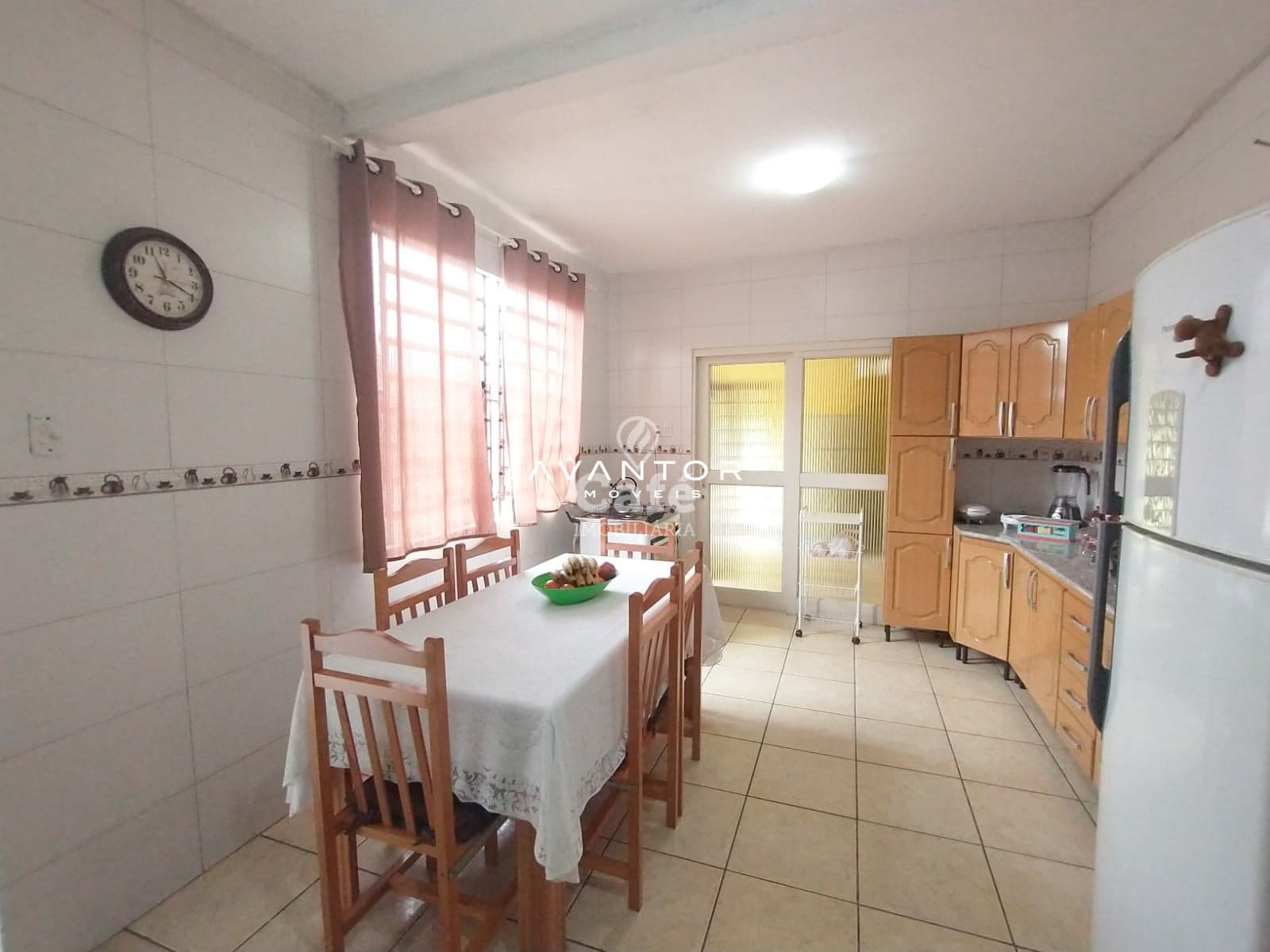Linda casa na principal rua do bairro Trancredo Neves — Casa com 4 quartos à venda em Tancredo Neves, Santa Maria/RS