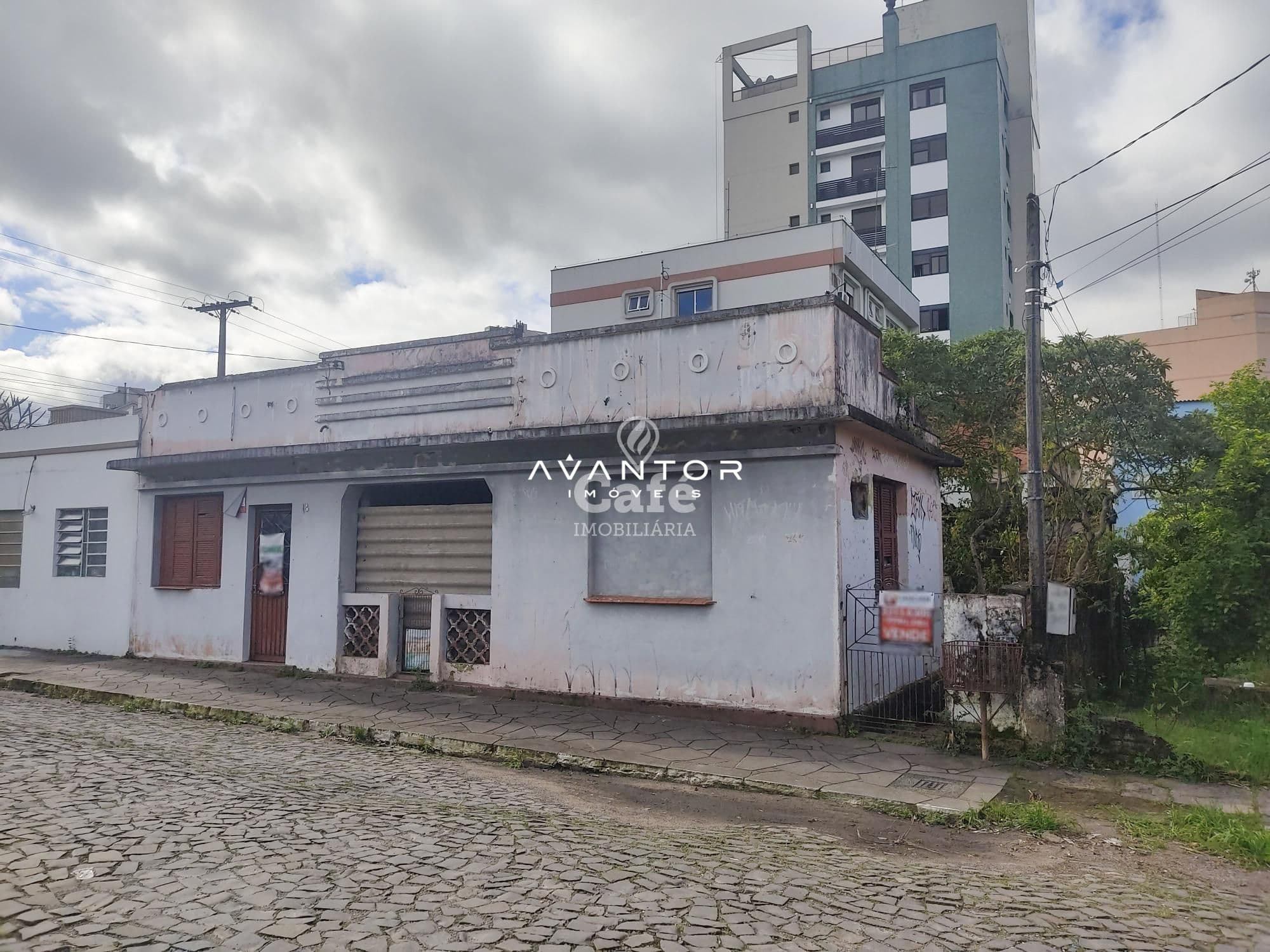 Terreno plano pronto para construir e tendo possibilidade de chegar a 24m de frente. Bairr — Terreno à venda em Nossa Senhora das Dores, Santa Maria/RS