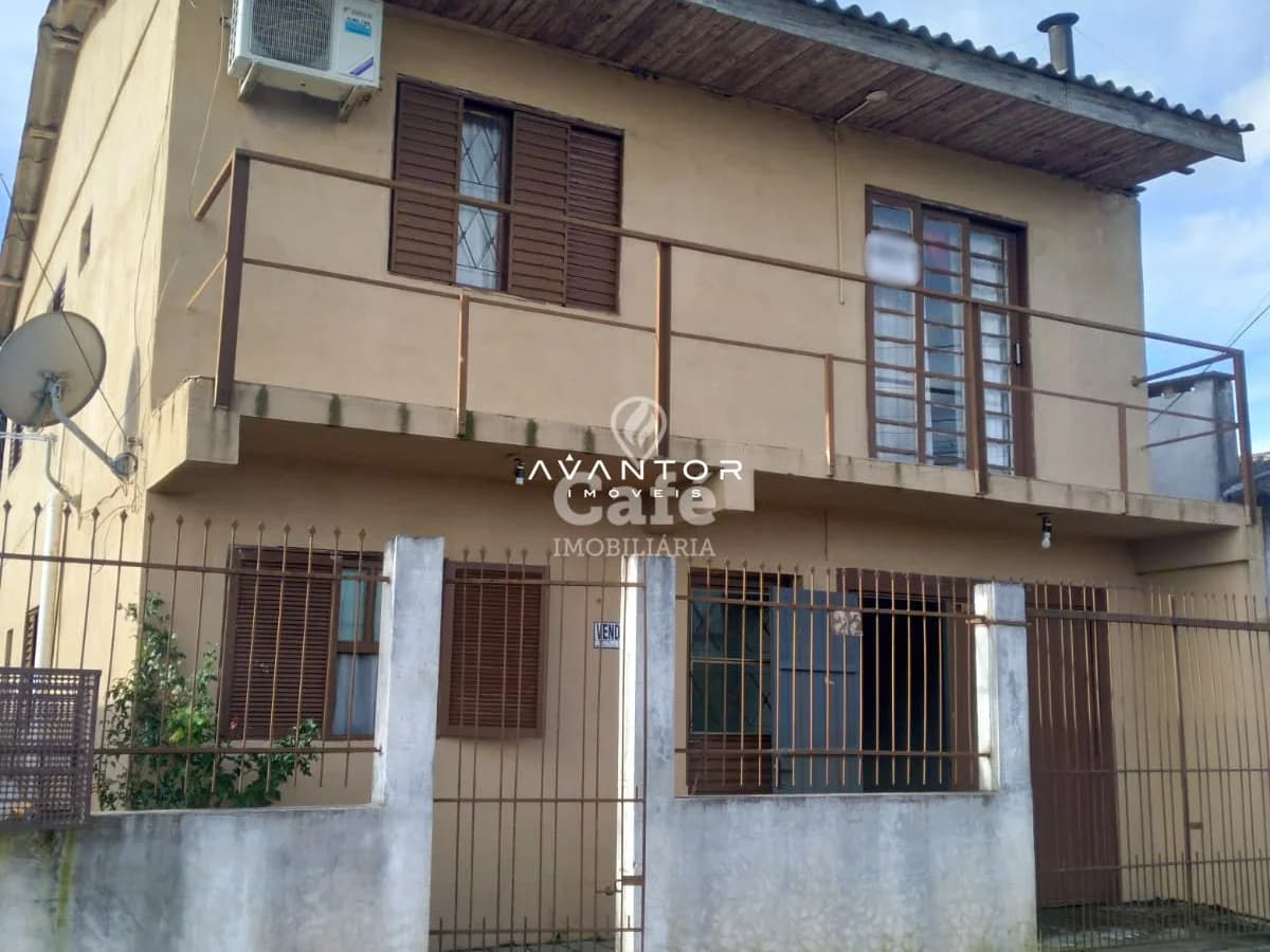 Sobrado De 5 Dormitórios, Suíte, Sala de Estar, 2 Banheiros, Cozinha, Área de Serviço, Var — Casa com 5 quartos à venda em Nossa Senhora Medianeira, Santa Maria/RS