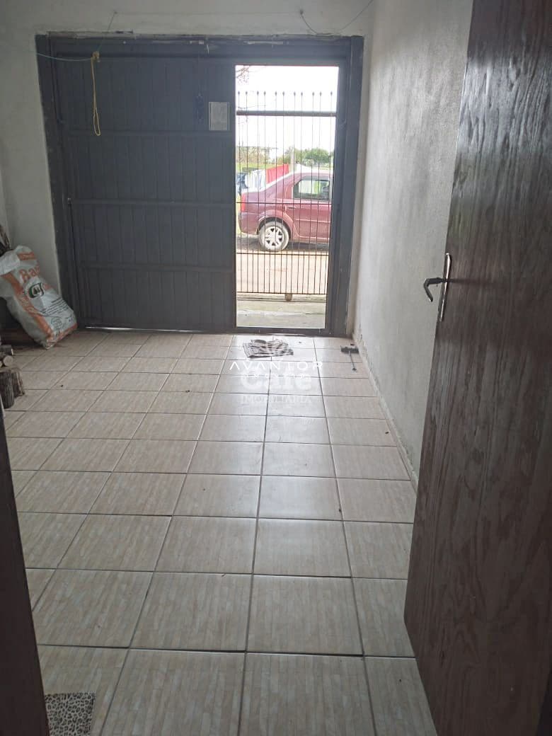 Sobrado De 5 Dormitórios, Suíte, Sala de Estar, 2 Banheiros, Cozinha, Área de Serviço, Var — Casa com 5 quartos à venda em Nossa Senhora Medianeira, Santa Maria/RS
