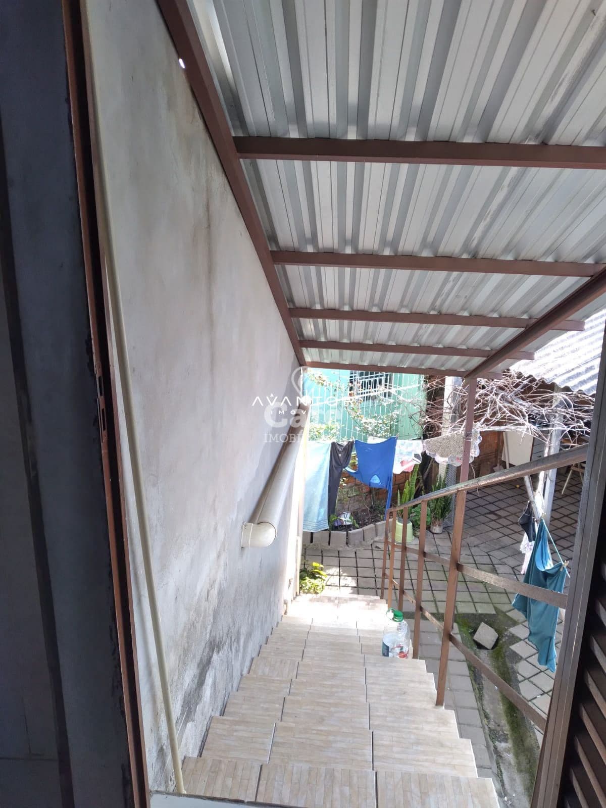 Sobrado De 5 Dormitórios, Suíte, Sala de Estar, 2 Banheiros, Cozinha, Área de Serviço, Var — Casa com 5 quartos à venda em Nossa Senhora Medianeira, Santa Maria/RS