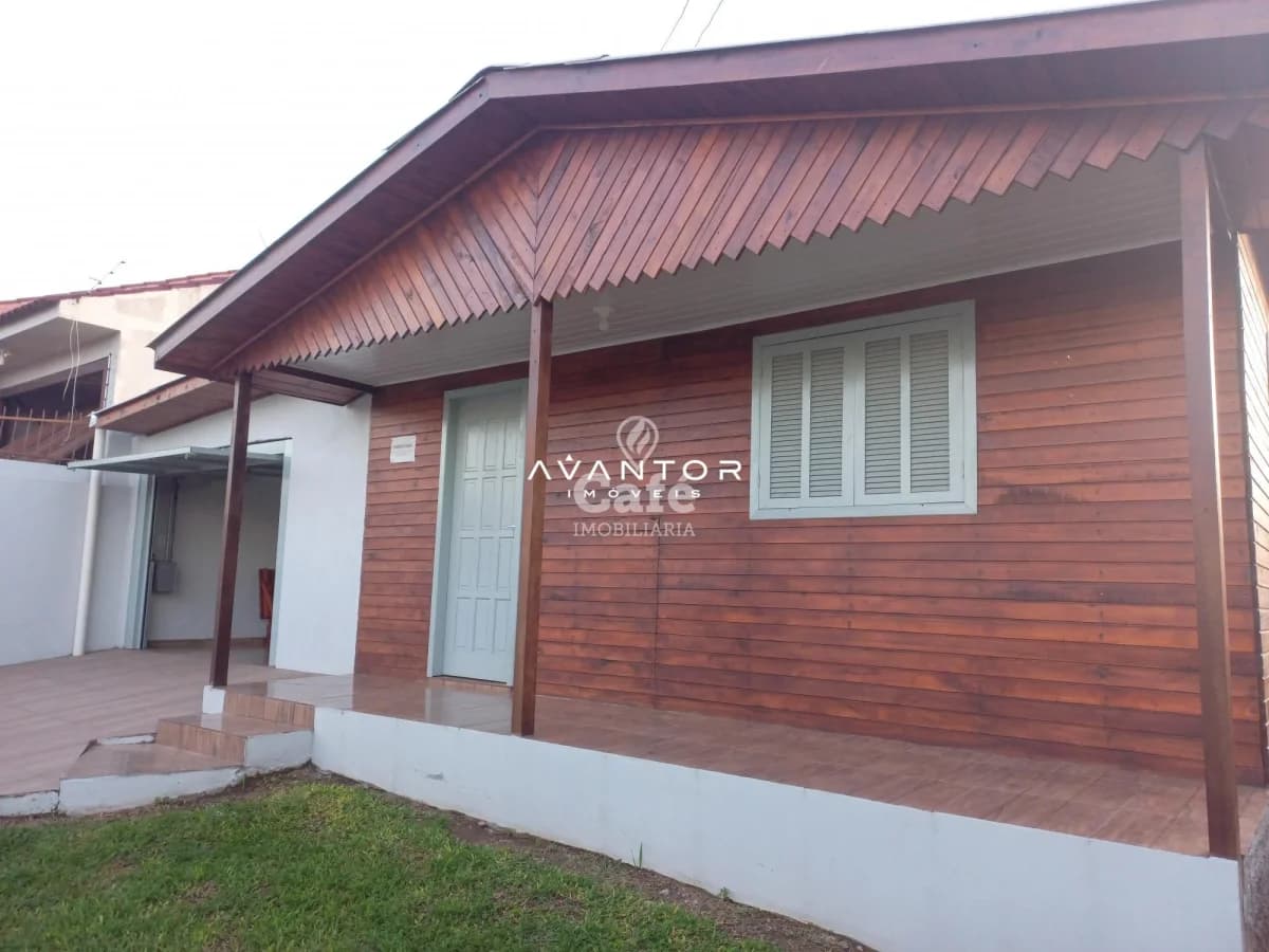 Fachada da casa com cobertura — Casa com 2 quartos à venda em Pinheiro Machado, Santa Maria/RS