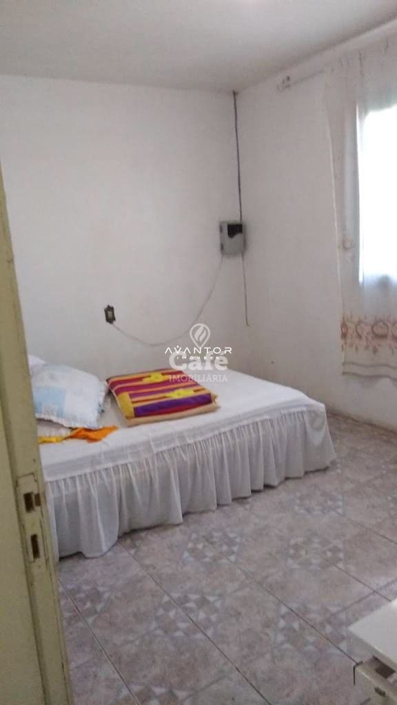 Casa De 3 Dormitórios, Sala de Estar, (2) Banheiros, Cozinha, Área de Serviço, Garagem e P — Casa com 3 quartos à venda em Pé de Plátano, Santa Maria/RS
