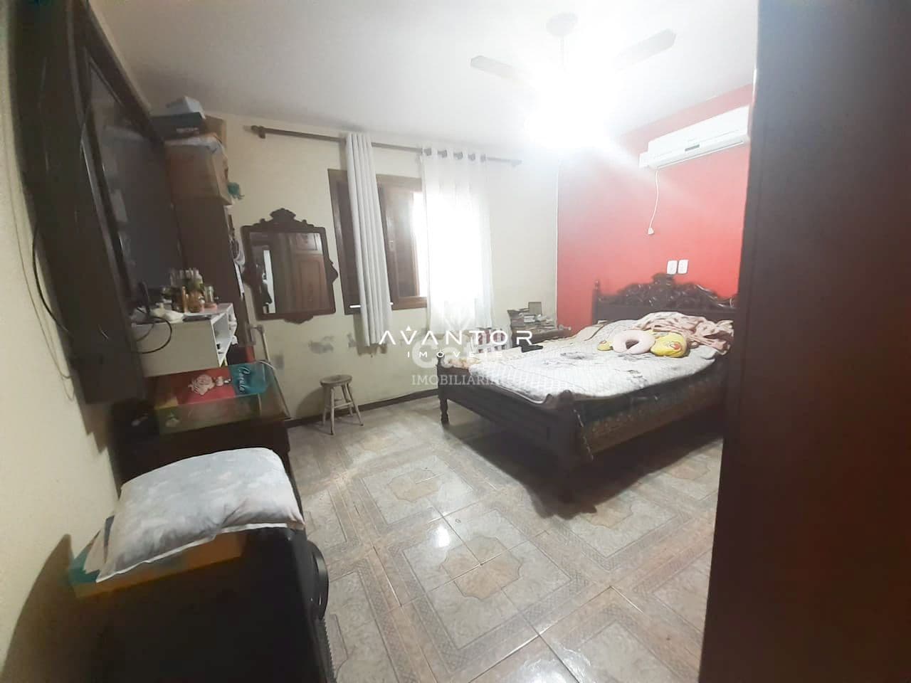 Casa 5 dormitórios sendo 2 suites — Casa com 5 quartos à venda em Nossa Senhora do Perpétuo Socorro, Santa Maria/RS