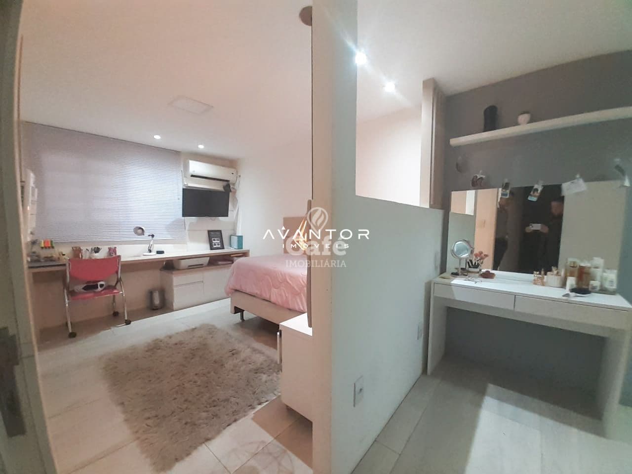 Casa 5 dormitórios sendo 2 suites — Casa com 5 quartos à venda em Nossa Senhora do Perpétuo Socorro, Santa Maria/RS