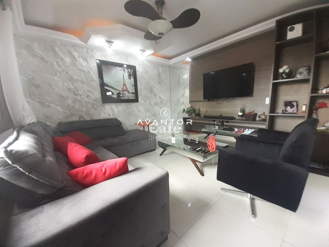 Casa 5 dormitórios sendo 2 suites — Casa com 5 quartos à venda em Nossa Senhora do Perpétuo Socorro, Santa Maria/RS