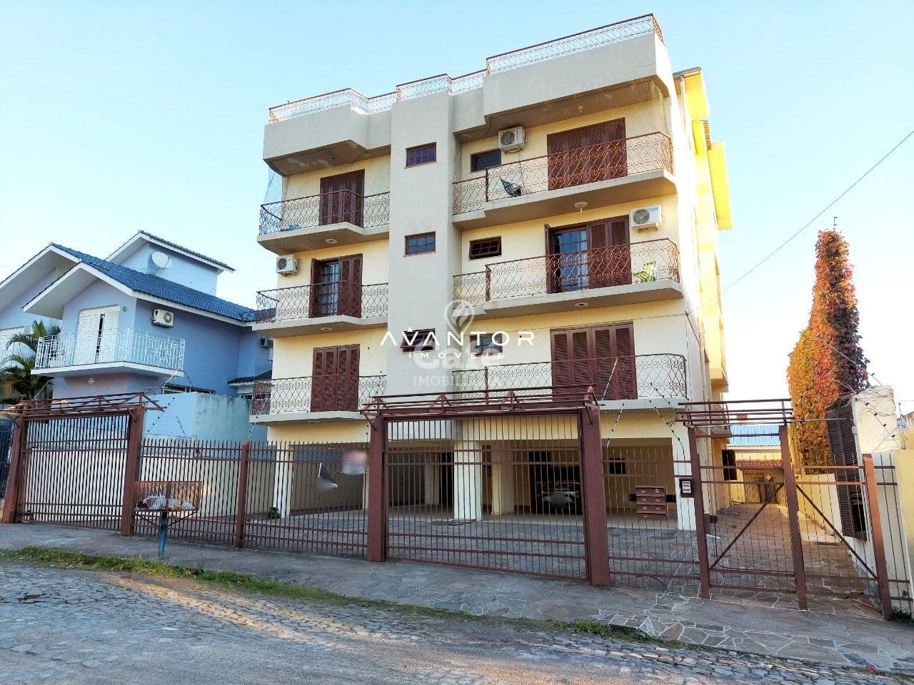 Apartamento, 3 Dormitórios, 1 Suíte, 3 Banheiros, 1 Vaga, Lareira, Churrasqueira, Nossa Se — Apartamento com 3 quartos à venda em Nossa Senhora de Lourdes, Santa Maria/RS