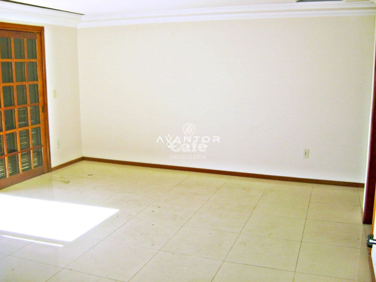 Apartamento, 3 Dormitórios, 1 Suíte, 3 Banheiros, 1 Vaga, Lareira, Churrasqueira, Nossa Se — Apartamento com 3 quartos à venda em Nossa Senhora de Lourdes, Santa Maria/RS