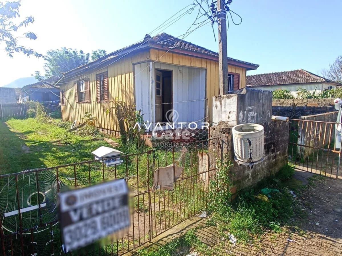 Terreno Amplo De 480 m² a Venda no Bairro Rosário — Terreno à venda em Nossa Senhora do Rosário, Santa Maria/RS