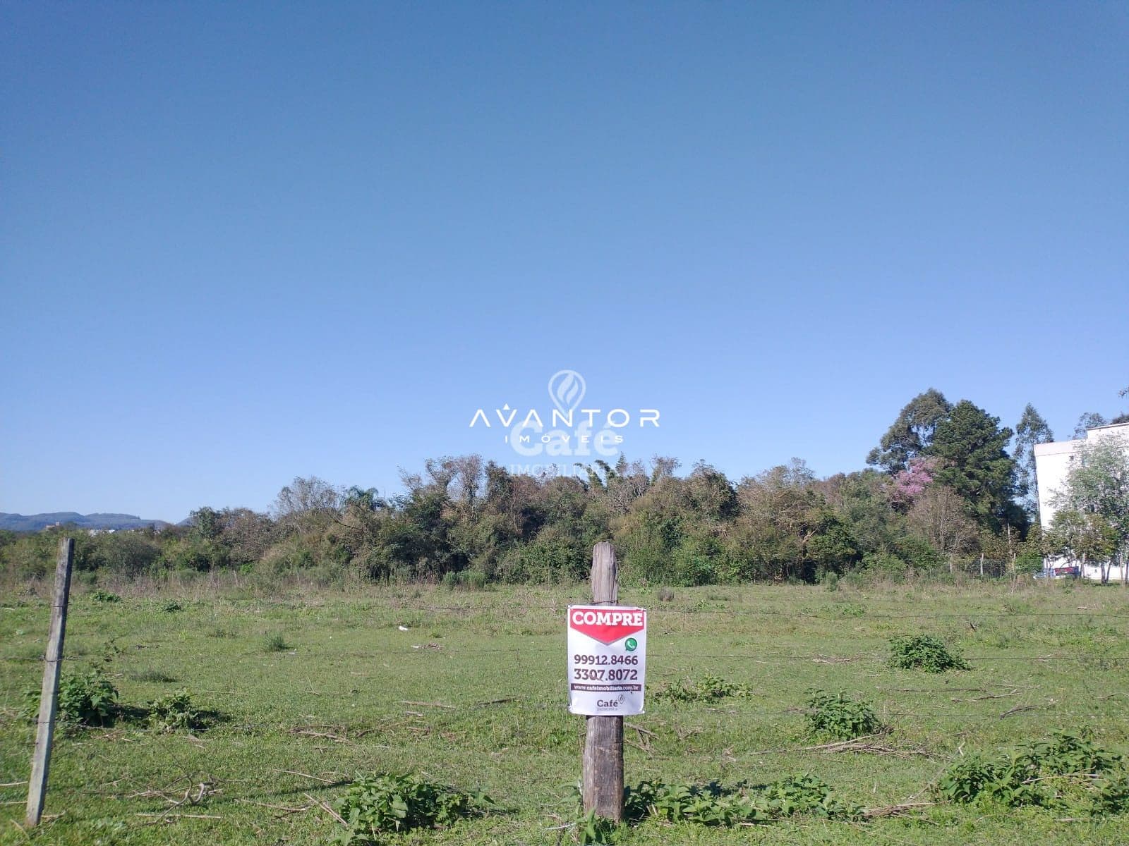 Terreno com vista para vegetação nativa — Terreno à venda em Passo D'Areia, Santa Maria/RS