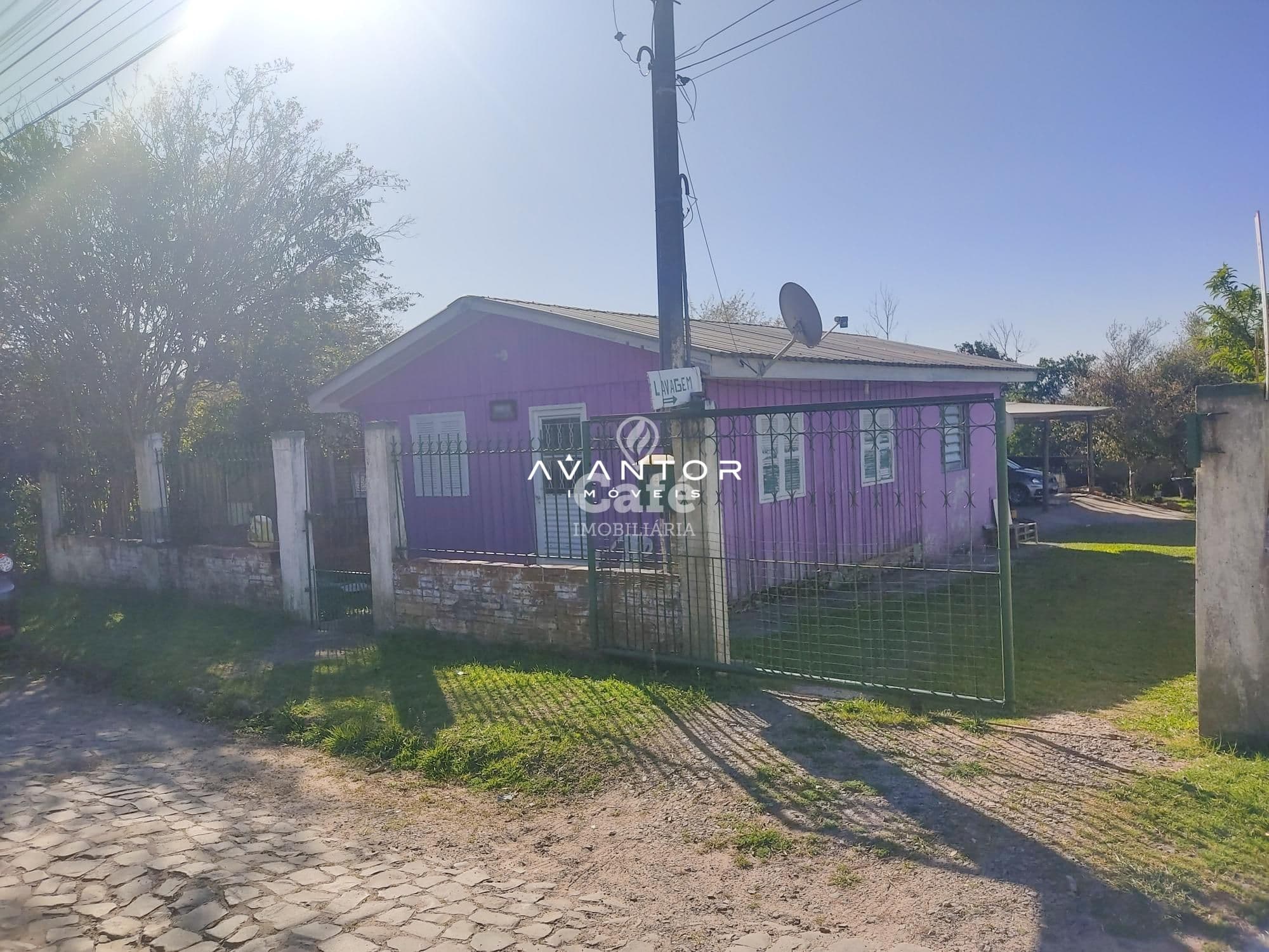 Excelente terreno próximo ao hospital regional com 480 m², sendo 12x40m — Terreno à venda em Pinheiro Machado, Santa Maria/RS