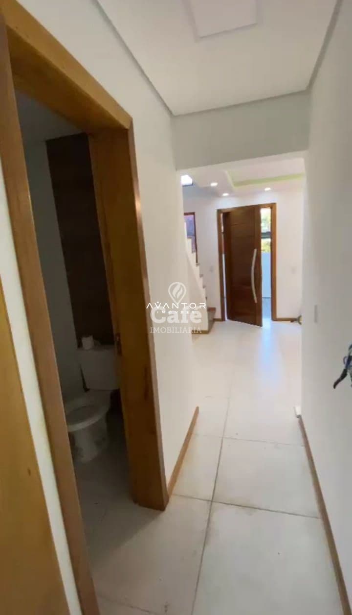 Casa Duplex De 3 Dormitórios, Suíte, Sala de Estar, Banheiro Social, Lavabo, Cozinha, Área — Casa com 3 quartos à venda em Diácono João Luiz Pozzobon, Santa Maria/RS
