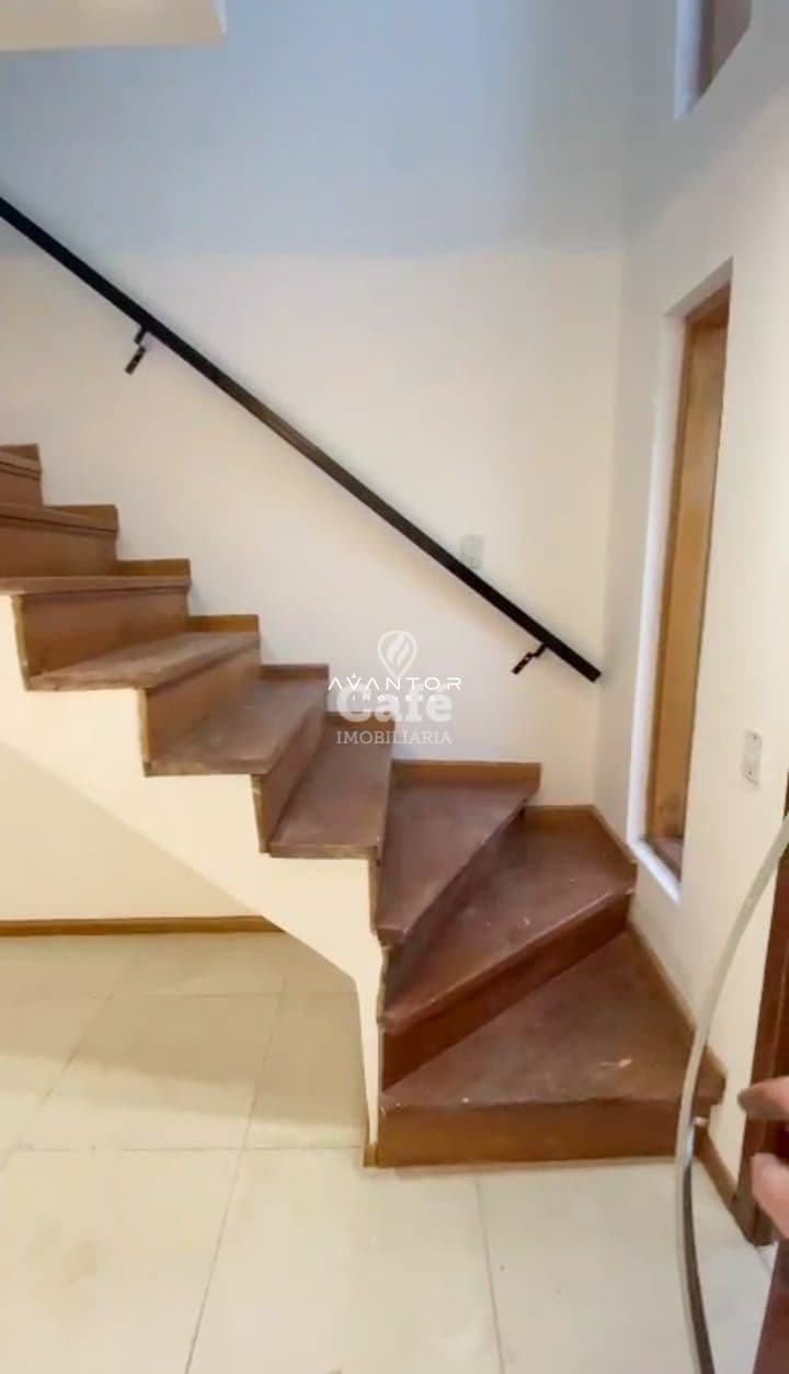 Casa Duplex De 3 Dormitórios, Suíte, Sala de Estar, Banheiro Social, Lavabo, Cozinha, Área — Casa com 3 quartos à venda em Diácono João Luiz Pozzobon, Santa Maria/RS