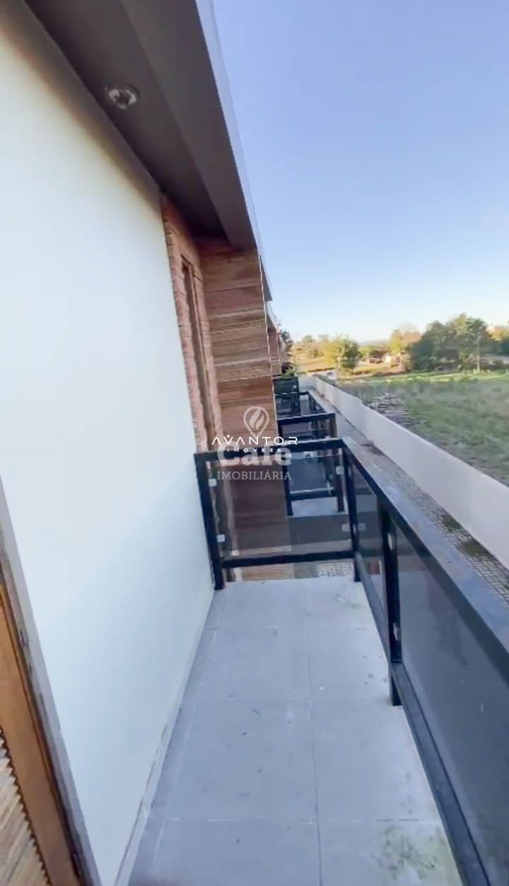 Casa Duplex De 3 Dormitórios, Suíte, Sala de Estar, Banheiro Social, Lavabo, Cozinha, Área — Casa com 3 quartos à venda em Diácono João Luiz Pozzobon, Santa Maria/RS
