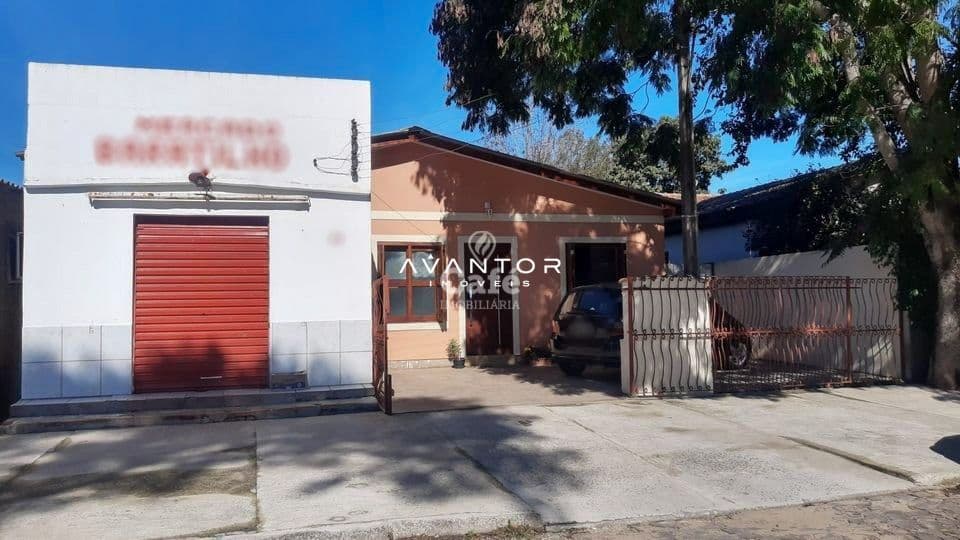 Fachada da casa com garagem — Casa com 3 quartos à venda em Lorenzi, Santa Maria/RS