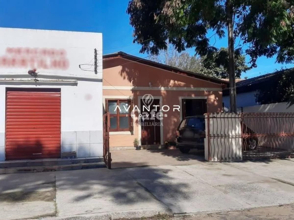 Fachada da casa com garagem — Casa com 3 quartos à venda em Lorenzi, Santa Maria/RS