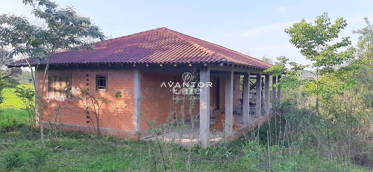 Fachada da casa com varanda — Terreno à venda em Itaara, Itaara/RS