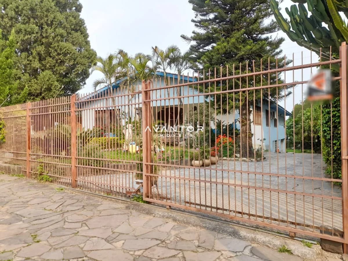 Excelente oportunidade, casa com estrutura para mais 2 pavimentos, bem localizada e com ót — Casa com 8 quartos à venda em Noal, Santa Maria/RS