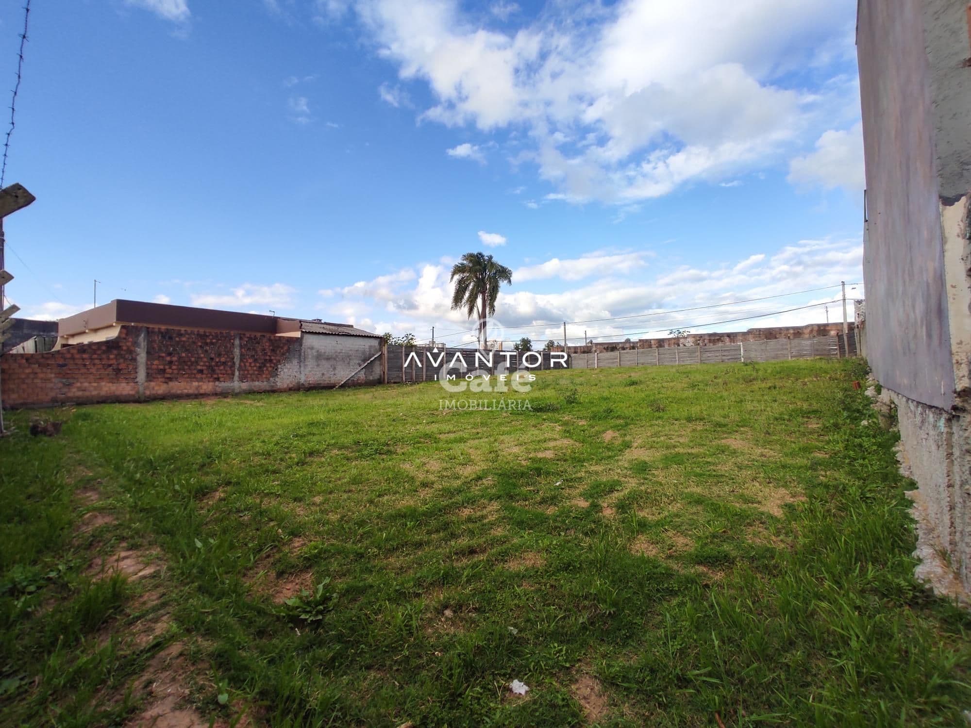 Amplo terreno ideal e pronto para construção — Terreno com 3 quartos à venda em Patronato, Santa Maria/RS