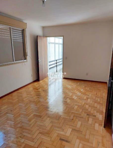 Apartamento De 2 Dormitórios, Sala Ampla, 2 Banheiros, Cozinha, Área de Serviço, Dependênc — Apartamento com 2 quartos à venda em Bonfim, Santa Maria/RS