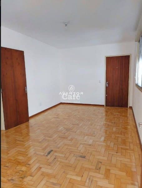 Apartamento De 2 Dormitórios, Sala Ampla, 2 Banheiros, Cozinha, Área de Serviço, Dependênc — Apartamento com 2 quartos à venda em Bonfim, Santa Maria/RS