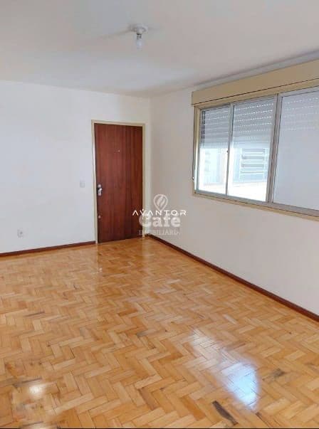Apartamento De 2 Dormitórios, Sala Ampla, 2 Banheiros, Cozinha, Área de Serviço, Dependênc — Apartamento com 2 quartos à venda em Bonfim, Santa Maria/RS