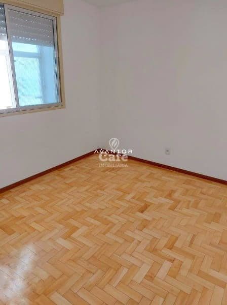 Apartamento De 2 Dormitórios, Sala Ampla, 2 Banheiros, Cozinha, Área de Serviço, Dependênc — Apartamento com 2 quartos à venda em Bonfim, Santa Maria/RS