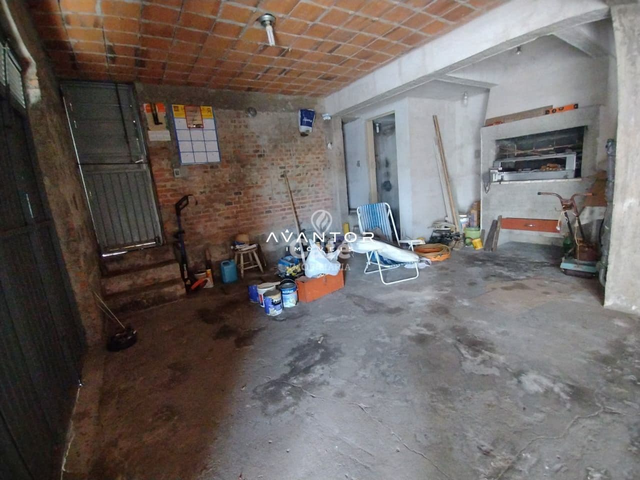 Casa De 3 Dormitórios, Suíte, Sala Ampla, Banheiro Social, Banheiro Auxiliar, Cozinha, Áre — Casa com 3 quartos à venda em Nossa Senhora Medianeira, Santa Maria/RS
