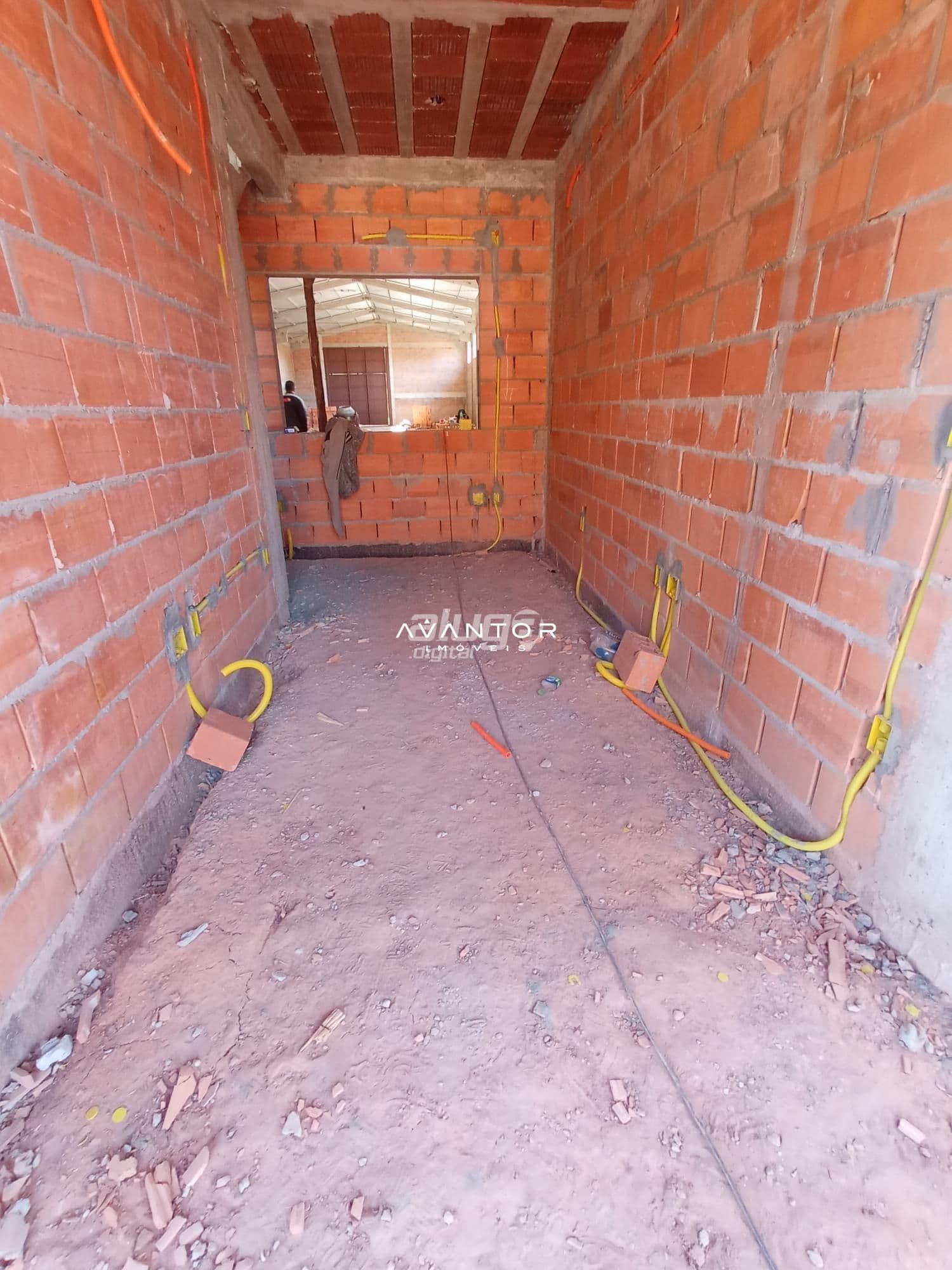 Pavilhão Amplo De 756 m² para Alugar em Excelente Localização — Pavilhão com 2 salas para alugar em Pé de Plátano, Santa Maria/RS