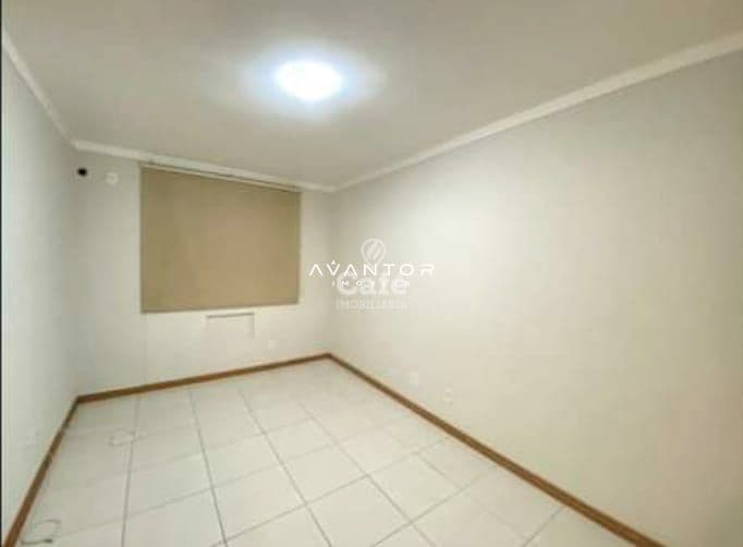 Apartamento De 1 Dormitório, Sala de Estar, Banheiro Social, Cozinha, Área de Serviço, Sac — Apartamento com 1 quarto à venda em Nossa Senhora de Fátima, Santa Maria/RS