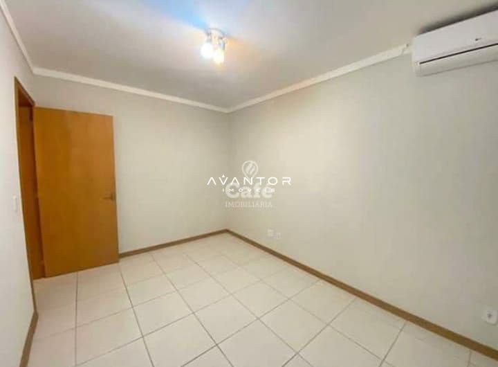 Apartamento De 1 Dormitório, Sala de Estar, Banheiro Social, Cozinha, Área de Serviço, Sac — Apartamento com 1 quarto à venda em Nossa Senhora de Fátima, Santa Maria/RS