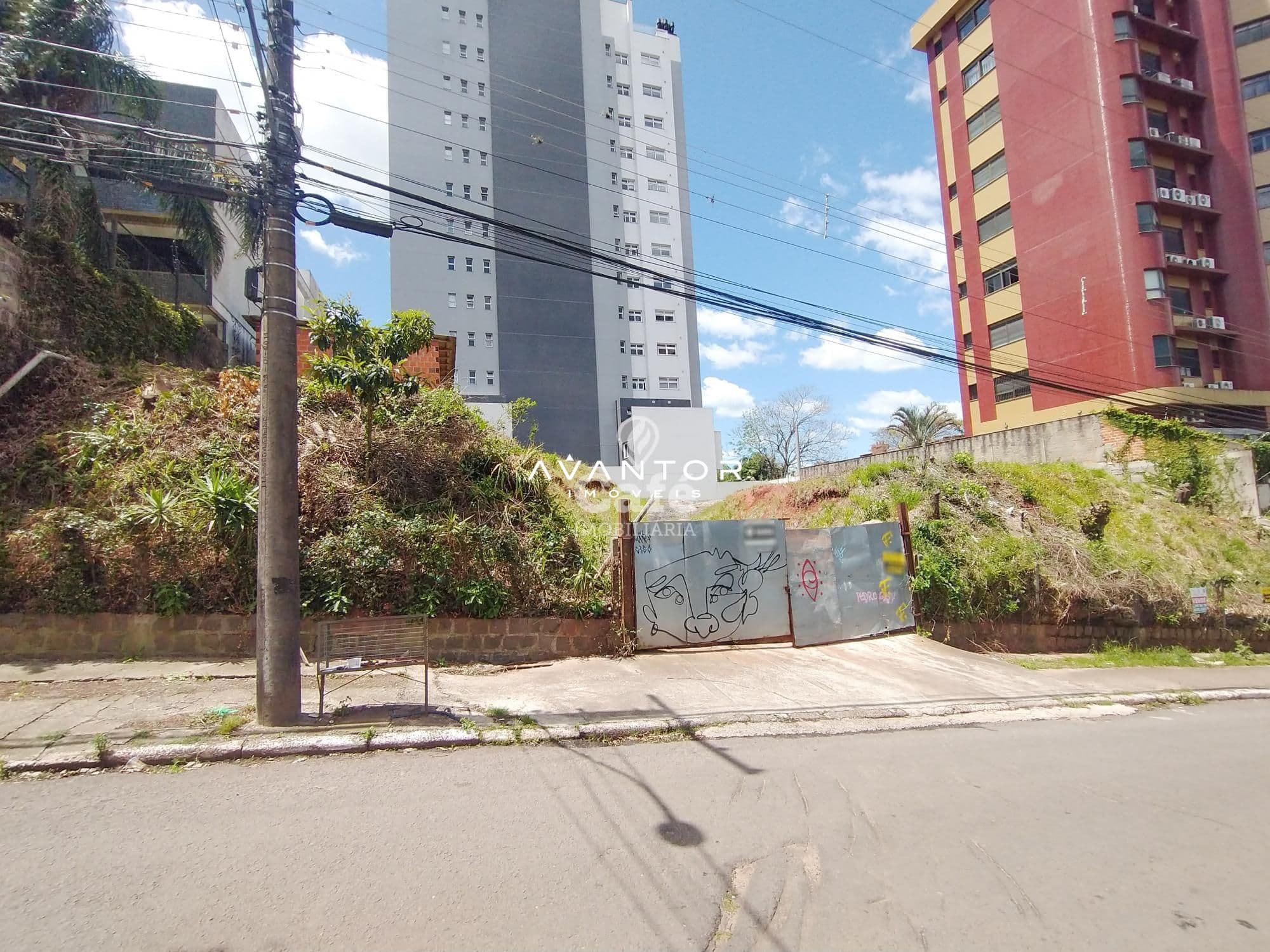 Terreno em ótima localização — Terreno à venda em Nossa Senhora de Lourdes, Santa Maria/RS