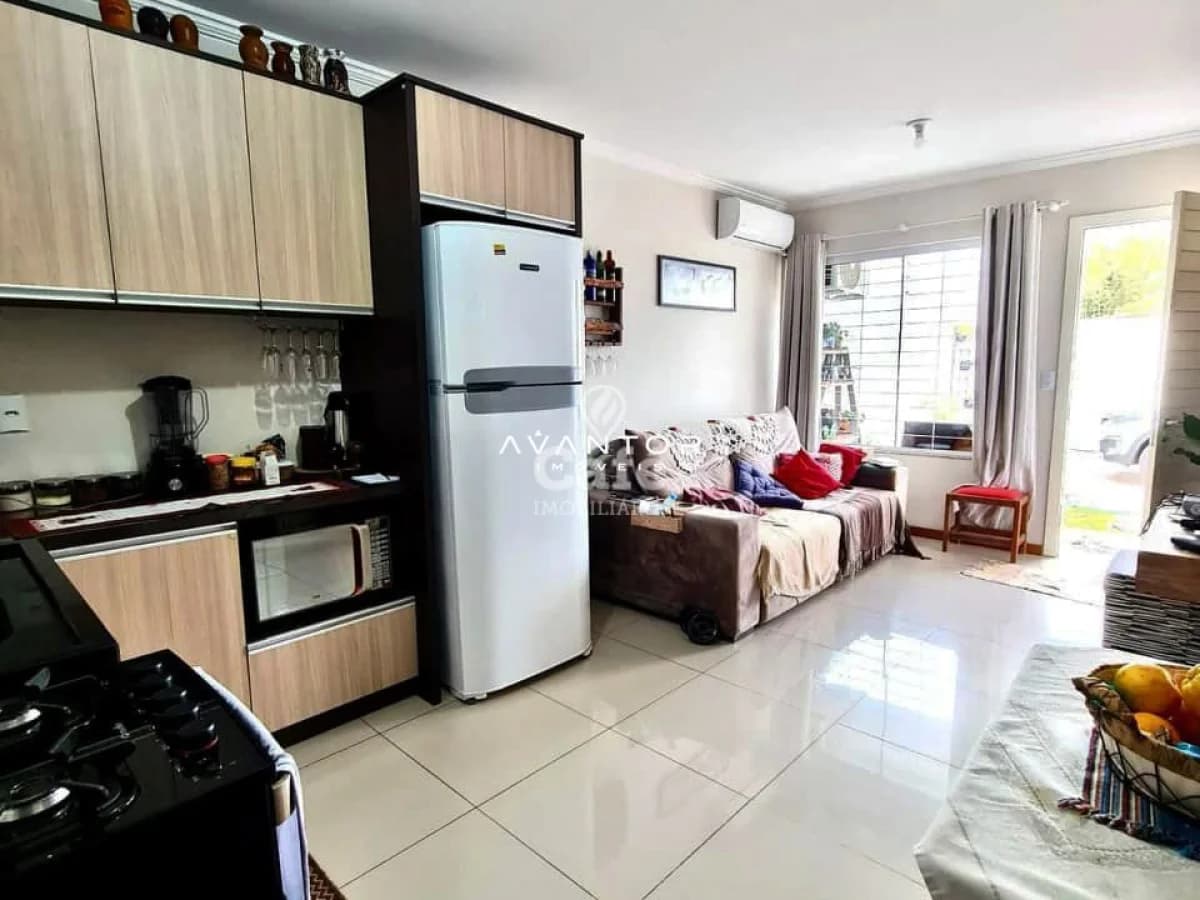 Casa, 2 Dormitórios, 1 Banheiro, 2 Vagas, Espaço Gourmet, Pátio, Diácono João Luiz Pozzobo — Casa com 2 quartos à venda em Diácono João Luiz Pozzobon, Santa Maria/RS