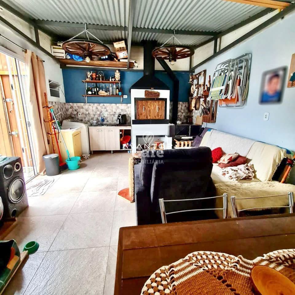 Casa, 2 Dormitórios, 1 Banheiro, 2 Vagas, Espaço Gourmet, Pátio, Diácono João Luiz Pozzobo — Casa com 2 quartos à venda em Diácono João Luiz Pozzobon, Santa Maria/RS