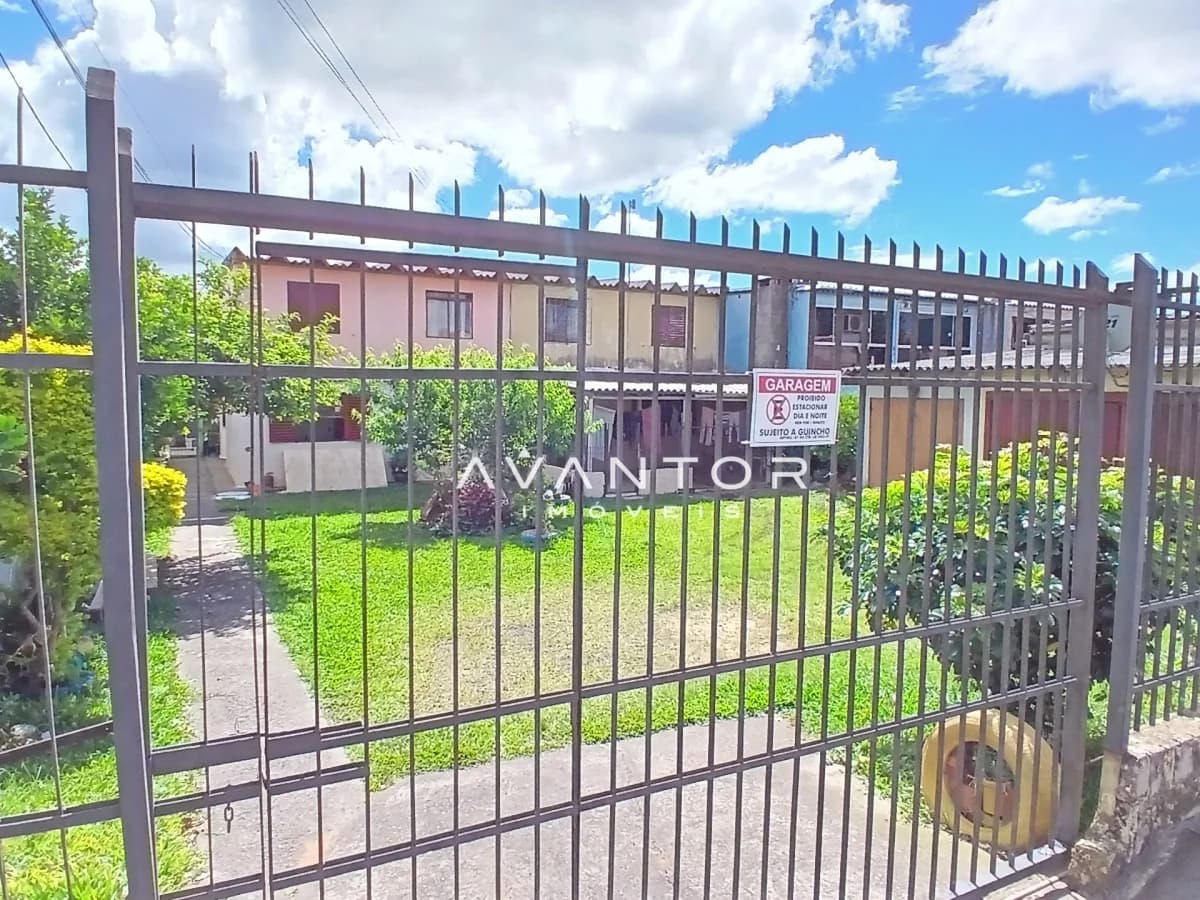 Fachada do terreno com portão — Apartamento com 2 quartos à venda em Tancredo Neves, Santa Maria/RS