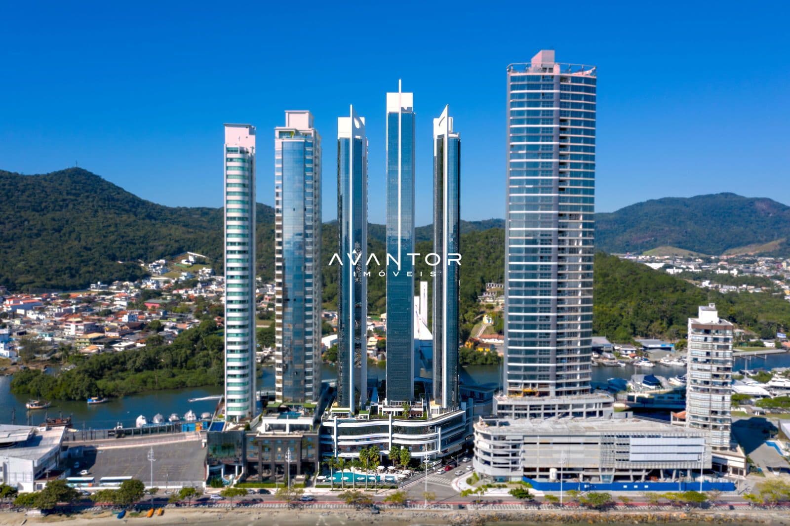 Ibiza Towers — Centro, Balneário Camboriú/SC