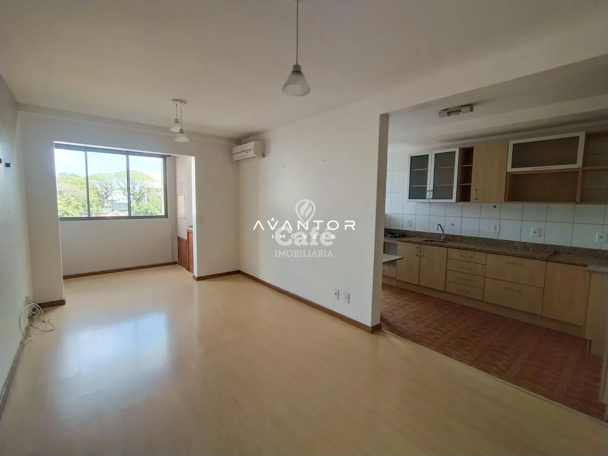 Sala de estar integrada à cozinha — Apartamento com 2 quartos à venda no Residencial Provença, em Centro, Santa Maria/RS