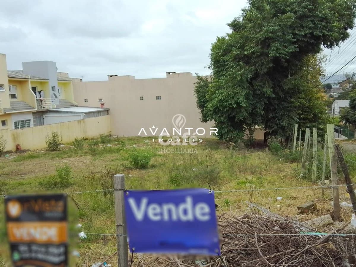 Terreno com área construída ao fundo — Terreno à venda em Lorenzi, Santa Maria/RS