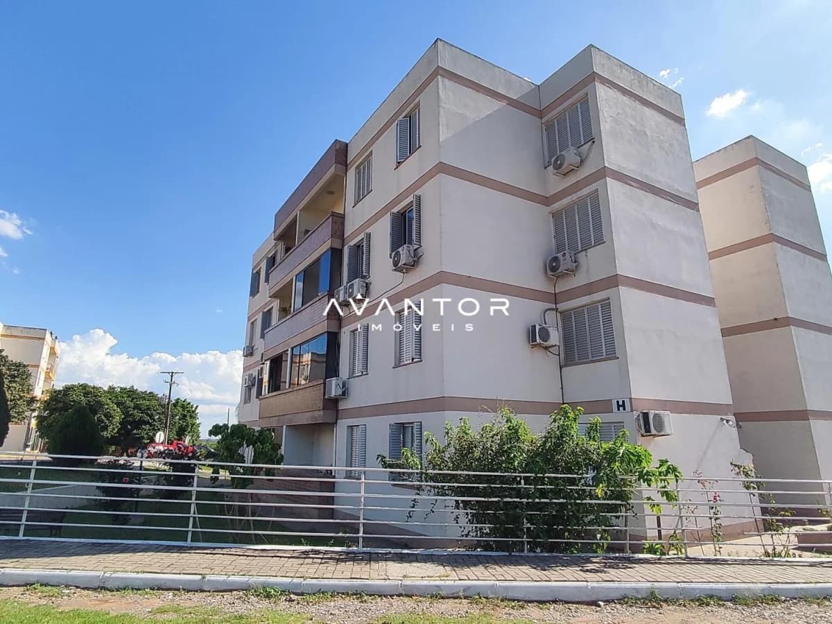 Fachada do prédio com quatro andares — Apartamento com 3 quartos à venda em São José, Santa Maria/RS