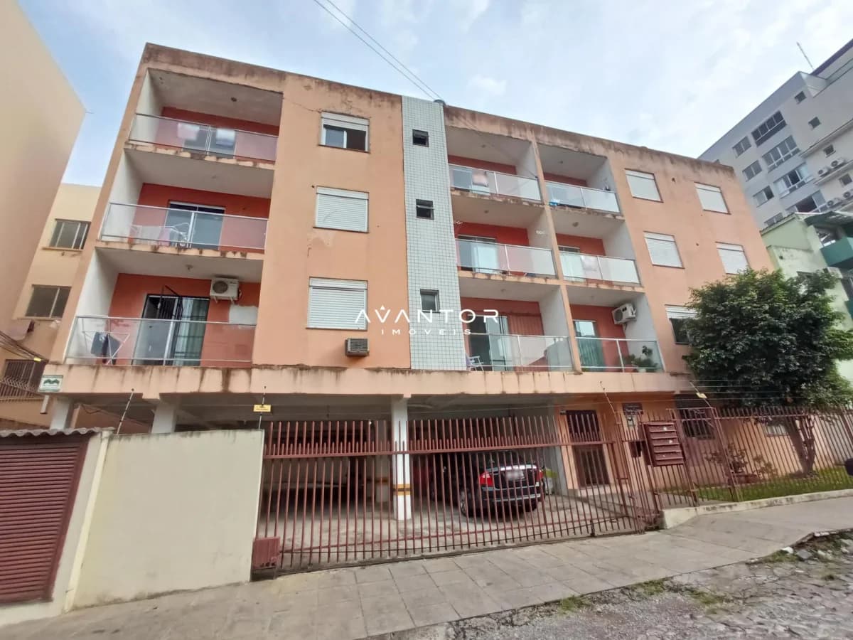 Fachada do prédio com garagem — Apartamento com 2 quartos à venda em Nossa Senhora de Fátima, Santa Maria/RS