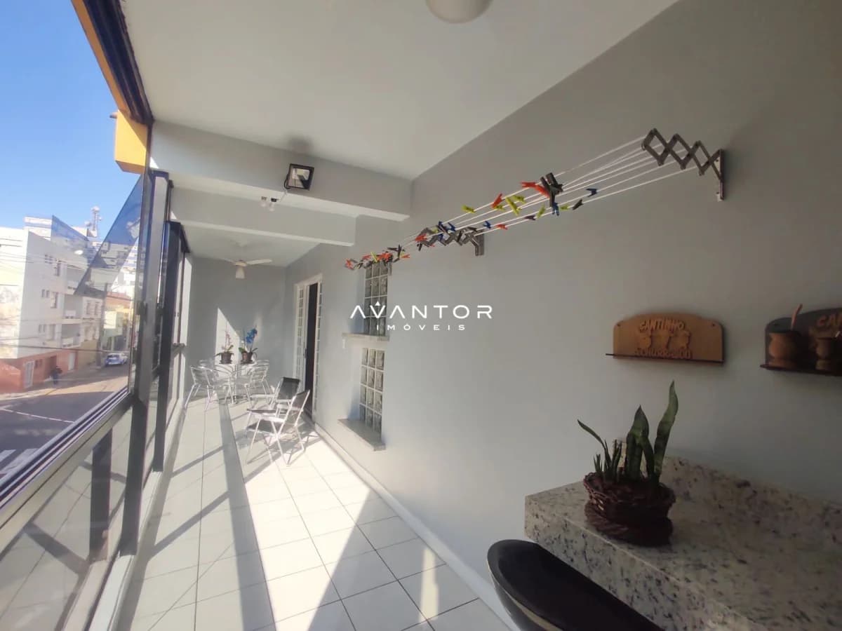 Sacada com integração à cozinha — Apartamento com 3 quartos à venda no Reacilva Tagarra, em Centro, Santa Maria/RS