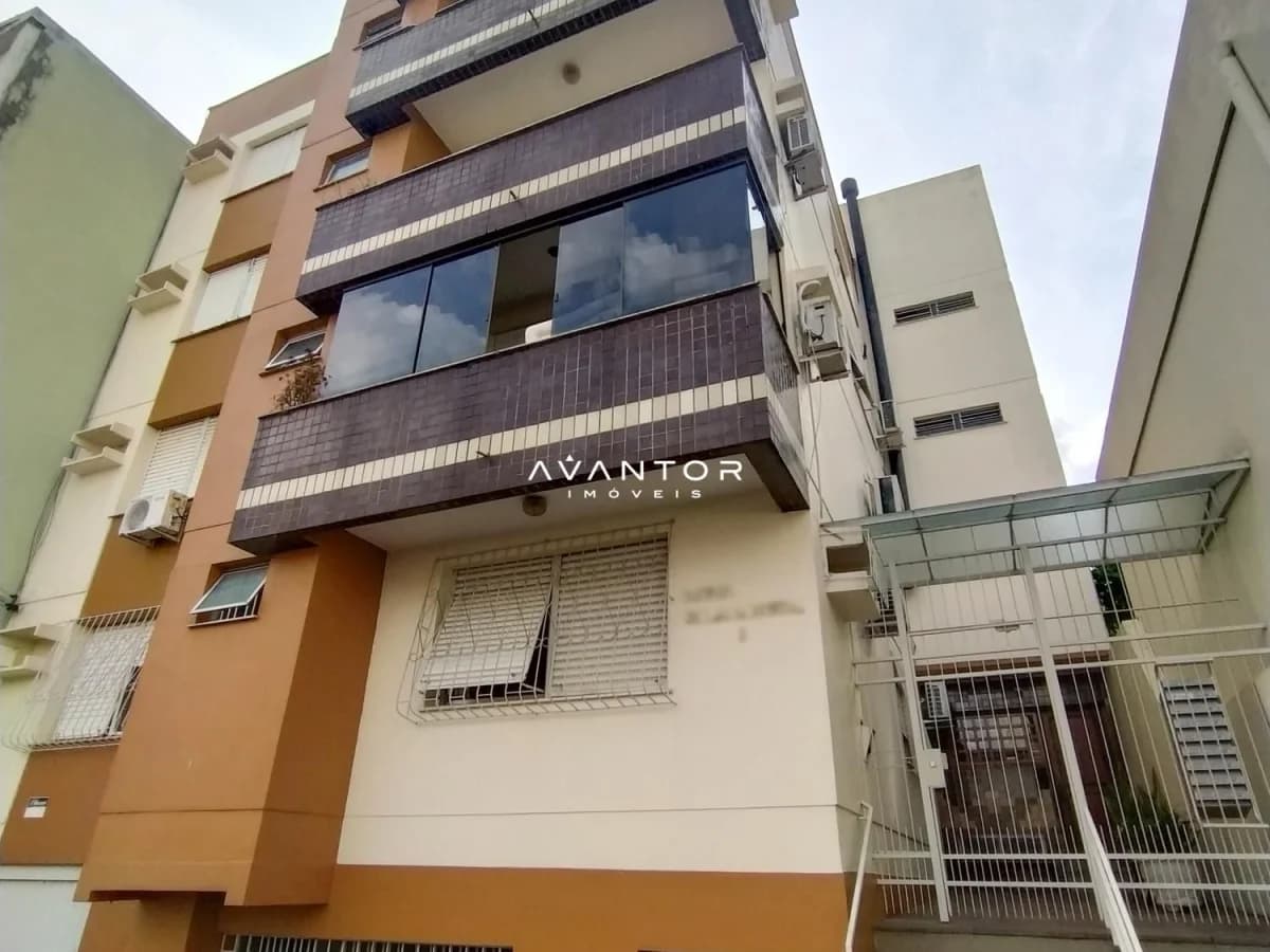 Fachada do prédio com sacadas — Apartamento com 2 quartos à venda em Nossa Senhora de Fátima, Santa Maria/RS
