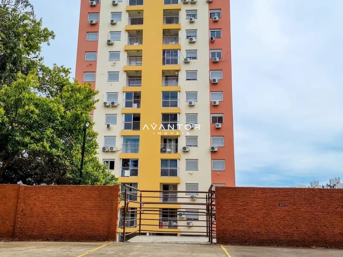 Fachada do prédio com cores vibrantes — Apartamento com 2 quartos à venda em Centro, Santa Maria/RS