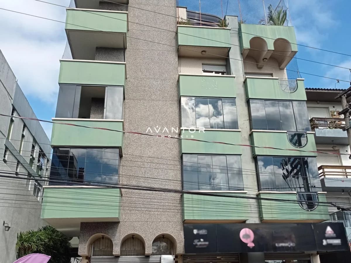 Fachada do prédio com sacadas — Apartamento com 3 quartos à venda em Nossa Senhora de Fátima, Santa Maria/RS