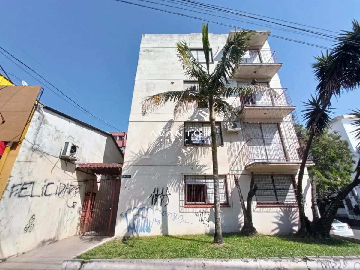 Fachada do prédio com palmeiras — Apartamento com 2 quartos à venda no Edificio Yupanki, em Centro, Santa Maria/RS