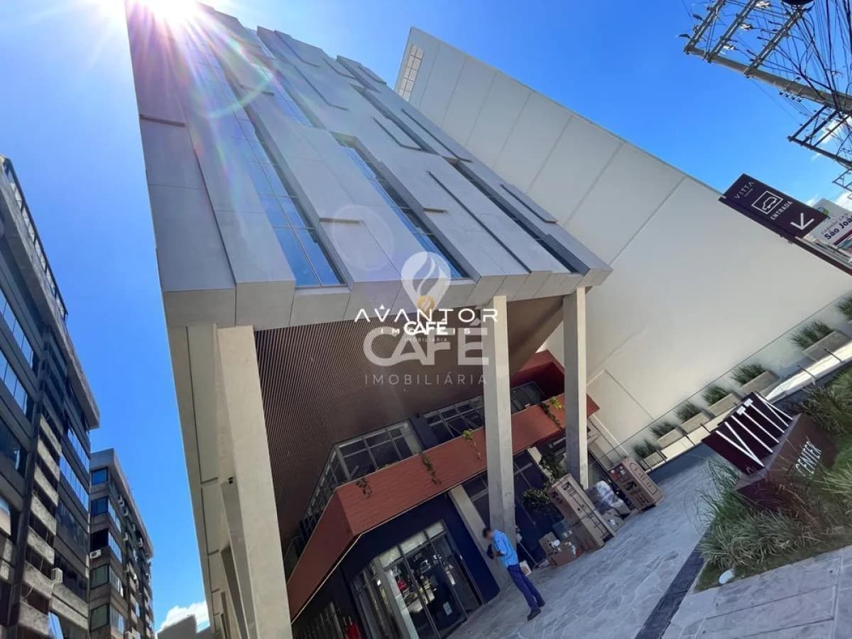 Fachada do prédio com entrada — Sala Comercial com 1 sala para alugar no Vitta Center, em Centro, Santa Maria/RS
