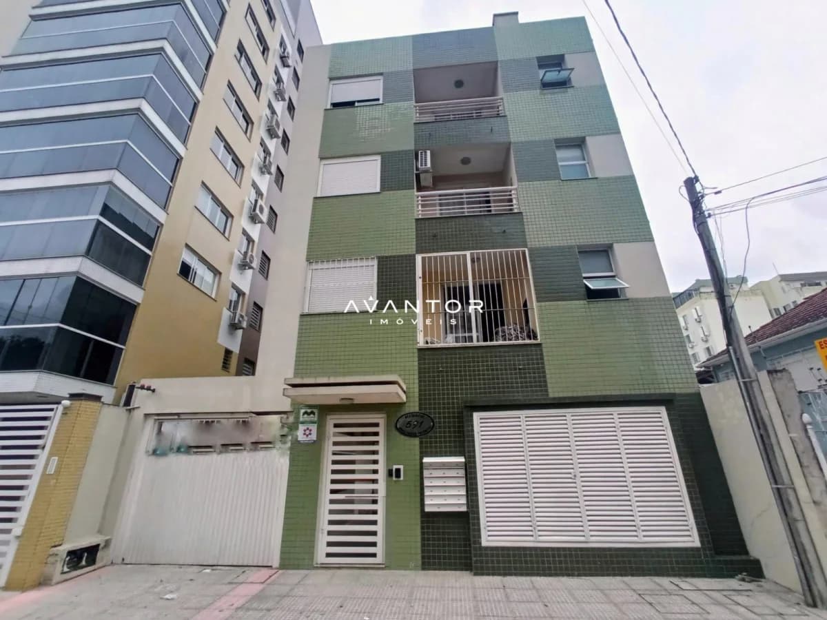 Fachada do prédio com revestimento verde — Apartamento com 1 quarto à venda em Bonfim, Santa Maria/RS