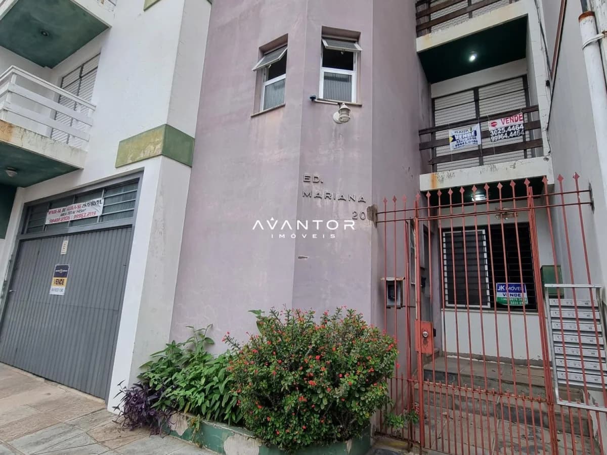Fachada da casa com portão de entrada — Apartamento com 1 quarto à venda no Edifício Mariana, em Centro, Santa Maria/RS