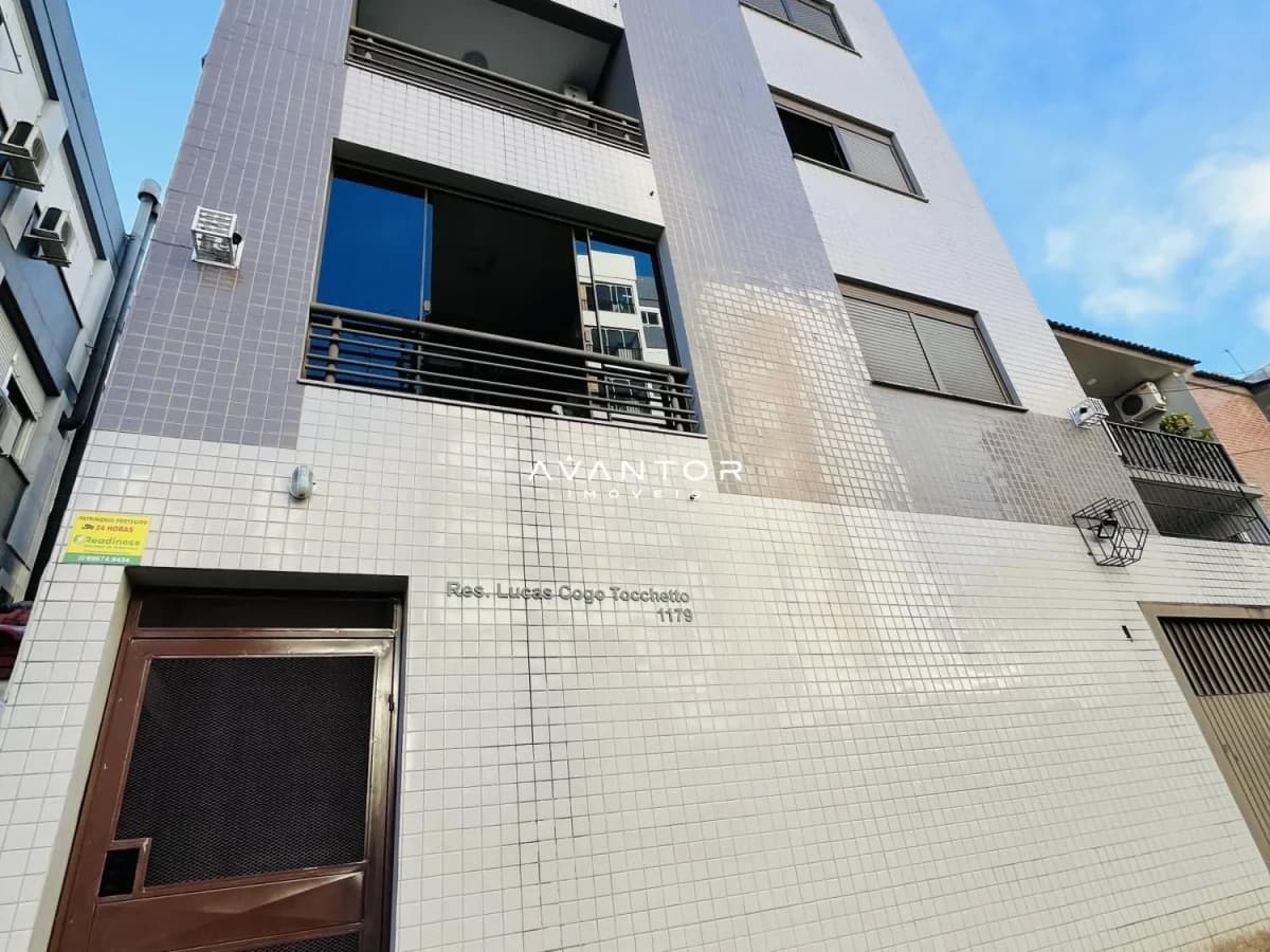 Fachada do prédio com sacada — Apartamento com 2 quartos à venda em Bonfim, Santa Maria/RS
